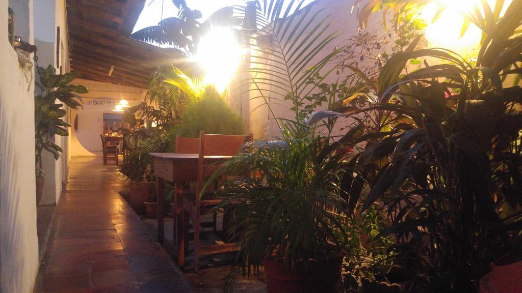 Casa Nica Leon Hostel Zewnętrze zdjęcie
