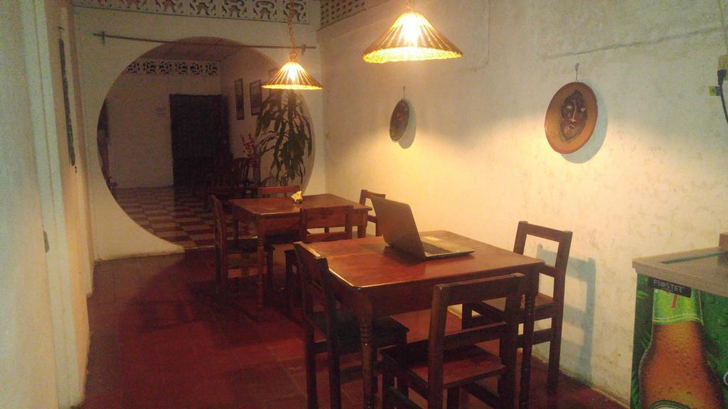 Casa Nica Leon Hostel Zewnętrze zdjęcie