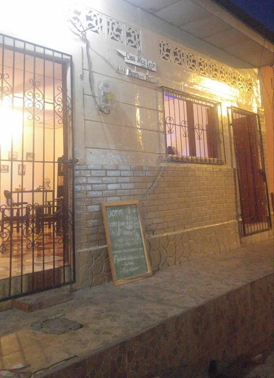 Casa Nica Leon Hostel Zewnętrze zdjęcie