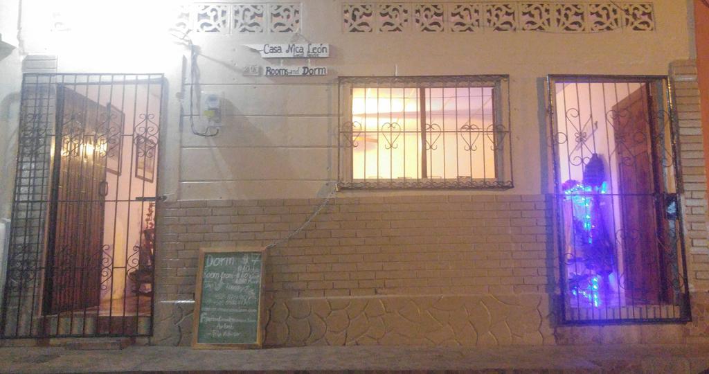 Casa Nica Leon Hostel Zewnętrze zdjęcie